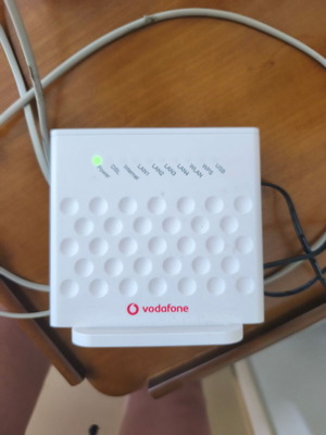 Vodafone router new with power and DSL cables