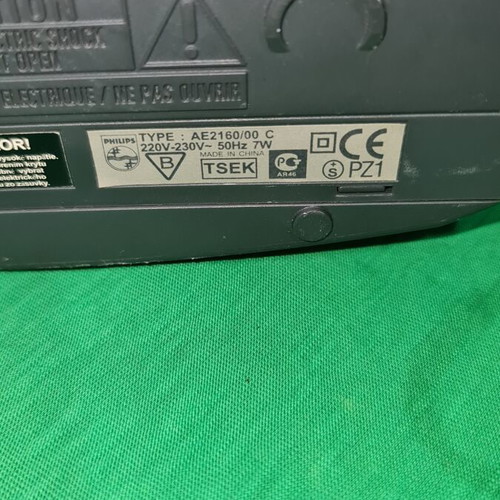 Phillips AE 2160 radio like new with good sound and battery operation