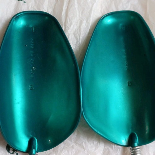 Plastic Shoe Trees like new, 2 green pairs and 1 brown pair