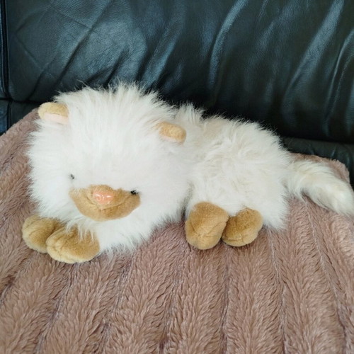 Plush cat like new