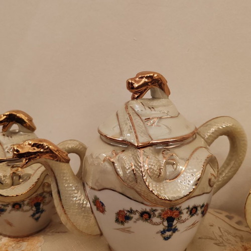 Hayasi Kutani Geisha porcelain tea set like new, 18 pieces
