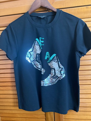 Armani tshirt black authentic like new without tags size L