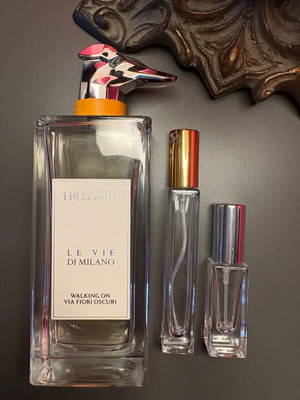 Walking On Via Fiori Oscuri Eau de Parfum decant 5 ml like new