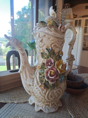 Capodimonte large coffee pot used, 5 liters
