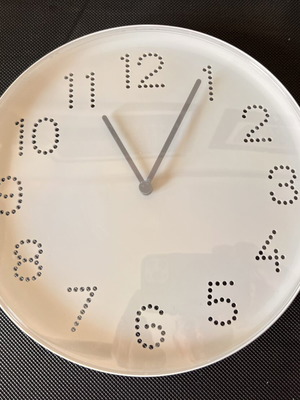 IKEA Tromma Wall Clock 25 cm silent, like new, white