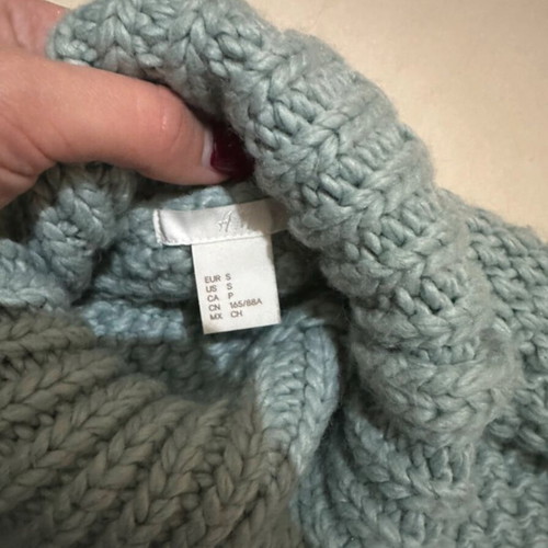 H&M knitted sweater used, thick, turquoise, size small