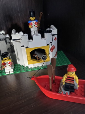 Lego 6266 Canon Cave set, complete