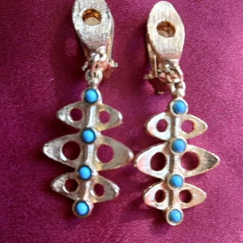 Long earrings new turquoise and gold-colored