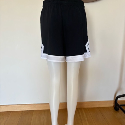 Jordan women's Diamond shorts like new, size L, black and white