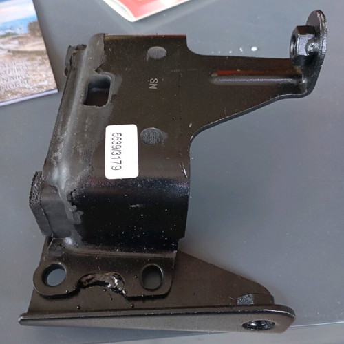 Chrysler PT Cruiser transmission mount new, 2003-2007, 2.4L