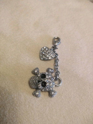 Accessory heart and skull with rhinestones used for phone or keychain