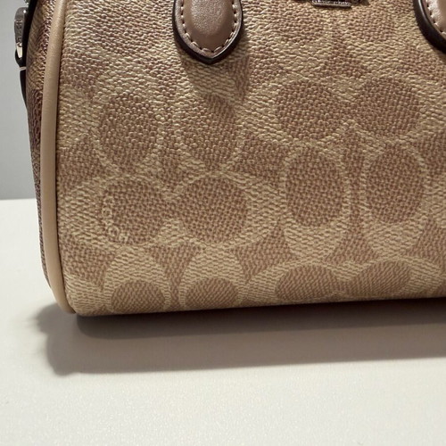 Τσάντα Coach Mini Rowan σε μπεζ καμβά σαν καινούργια