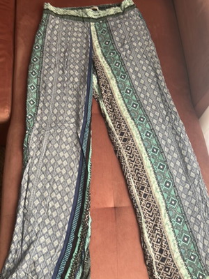 Boho pants with pockets Pull & Bear like new, multicolor turquoise, size M