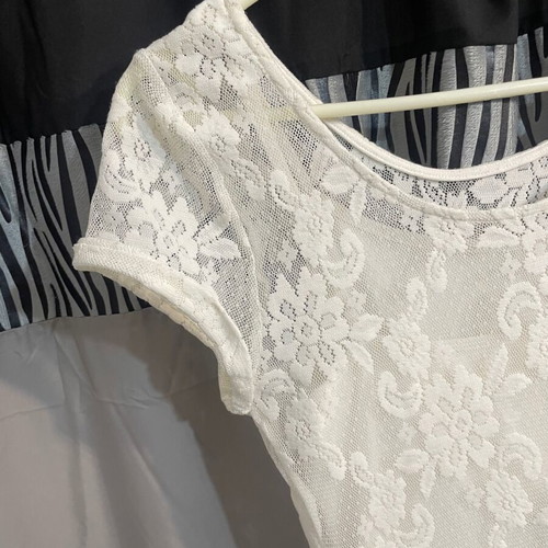 Hollister white lace mini dress like new, size M (fits S)