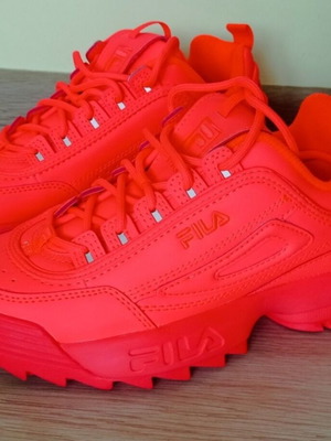 Fila women's sneakers size 37 bright pink new