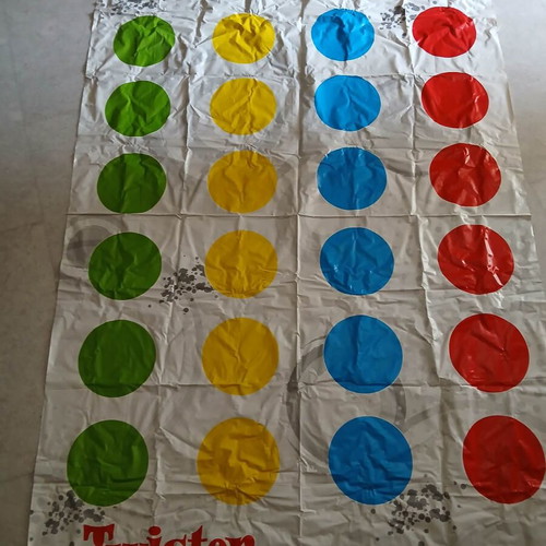 Hasbro Twister board game like new Greek edition