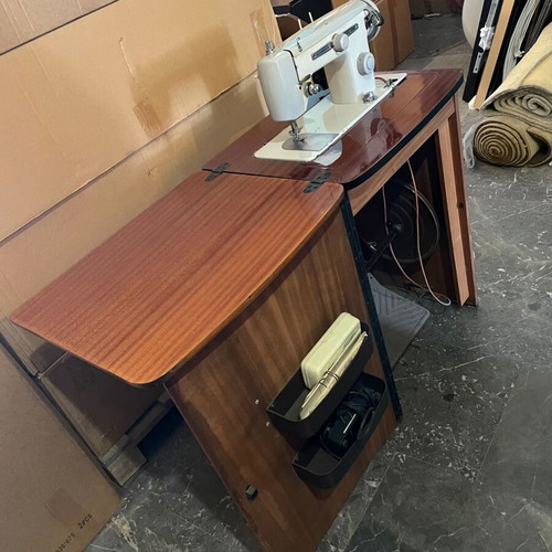Neumann 740-774 sewing machine with integrated wooden furniture used