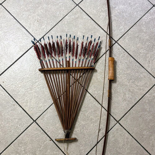 Decorative Indian Bow with Arrows like new, handmade wall set