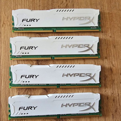 32GB (4x8GB) DDR4 ECC REG Server RAM like new with white HyperX coolers