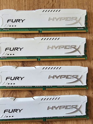 32GB (4x8GB) DDR4 ECC REG Server RAM like new with white HyperX coolers