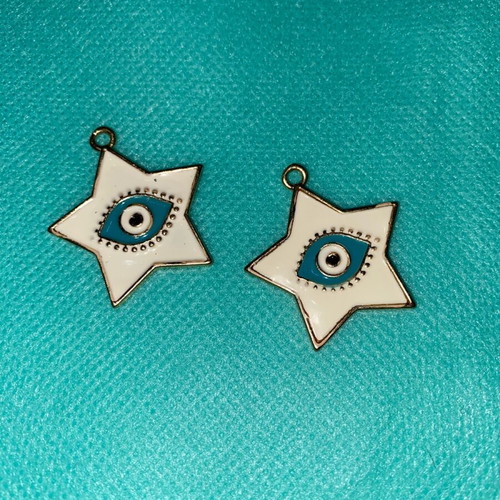 Pendant eye like new