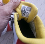 Αθλητικά Adidas σαν καινούργιο, άσπρα, με Mickey Mouse, νούμερα 31-32