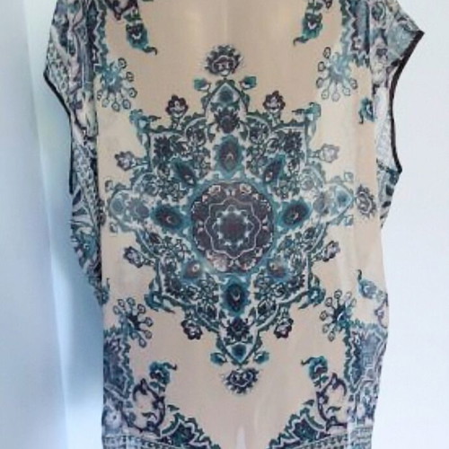 Steps sheer tunic XL-3XL like new with black satin