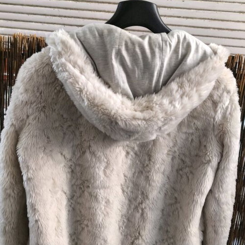 Women's jacket like new in beige color, size L