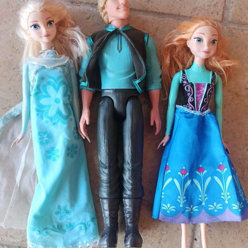 Frozen collectible dolls used, set of 3 with Elsa, Anna and prince