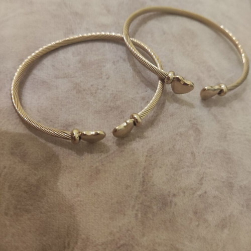 Women's Steel Bracelets Set of 2 with Heart Details Gold Tone New