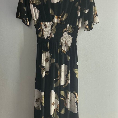 Dress with large flowers like new, size S/M, black and white