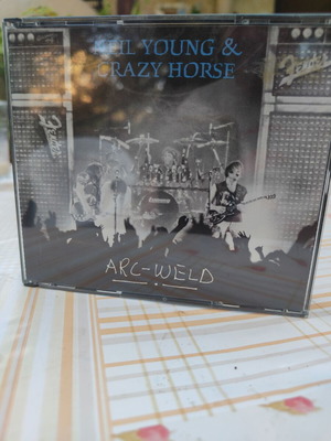 Neil Young & Crazy Horse Arc/Weld 3CD live album