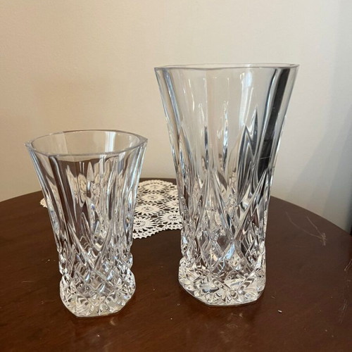 Crystal vase set of 2 like new with intricate carving