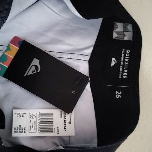 Quicksilver swim shorts size 26