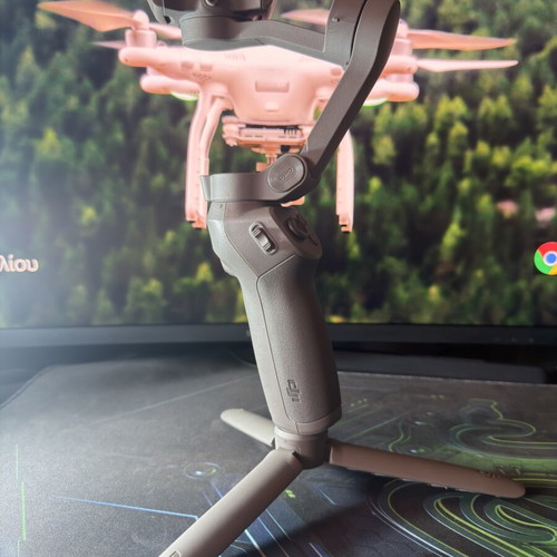 DJI Osmo Mobile 3 Combo gimbal like new