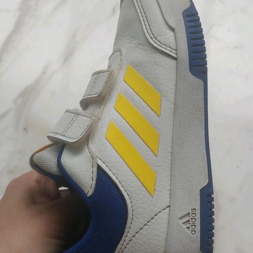 Adidas Tensaur kids sneakers white with scratches used, size 30