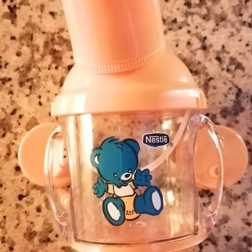 Nestlé baby cup with handles and four spouts new