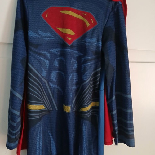 Superman carnival costume with cape used, size 7 to 8 years