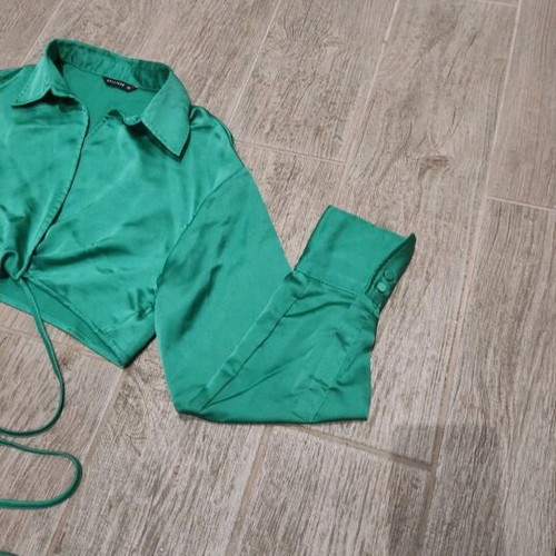 Calliope green crop shirt new, size XS