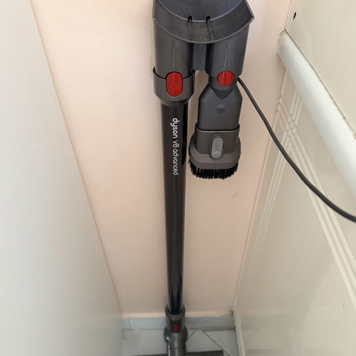 Dyson V8 Advanced rechargeable stick and handheld vacuum like new