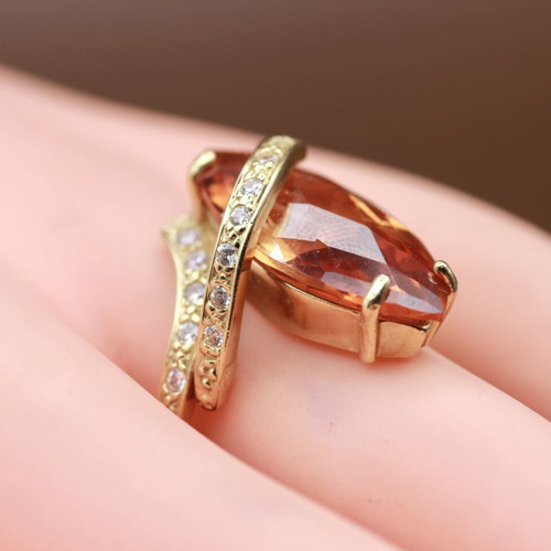 Gold ring 14 carat with imperial topaz used