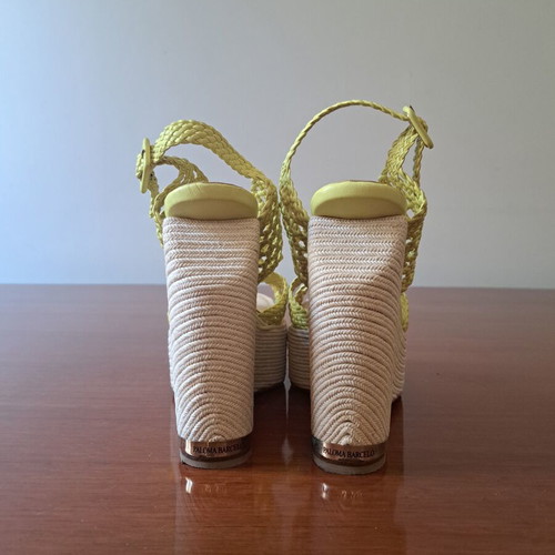 Paloma Barceló leather platform sandals lime size 37 like new