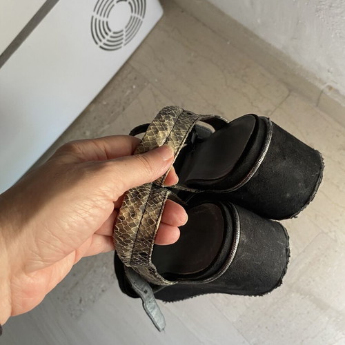 Tamaris platform sandals like new, leather suede, size 39, black and grey