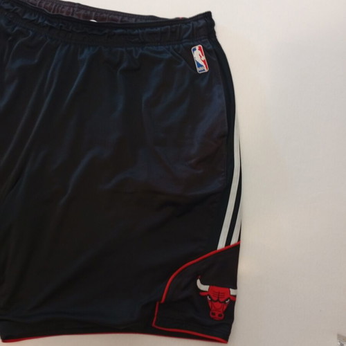 Authentic Chicago Bulls basketball shorts, size XXL