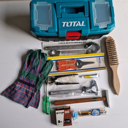 Total toolbox set 12 pieces new