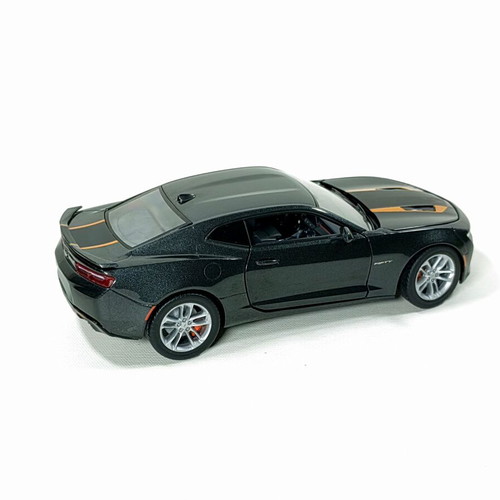 Chevrolet Camaro SS 50th Anniversary Edition 1:24 diecast car new