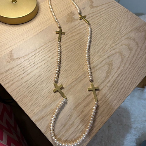 Long necklace with pearls and gold crosses like new