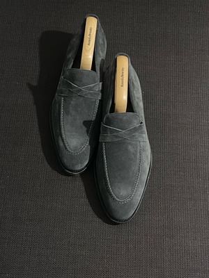 Di Bianco Suede Loafers men’s in like new condition, size 44.5, gray