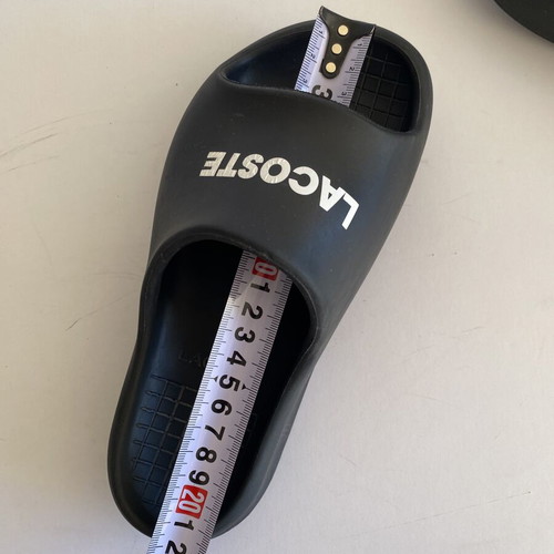 Lacoste Slides black size 35 like new