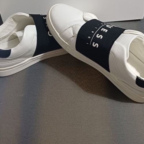 Guess sneakers for boys used, size 39, white